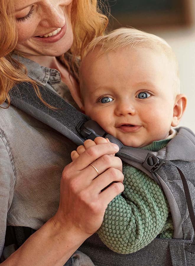 BABYBJORN حمالة أطفال واحدة، منسوجة، رمادي دنيم/رمادي داكن - Image 2